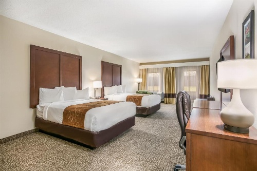 Aspire Hotel and Suites image 13