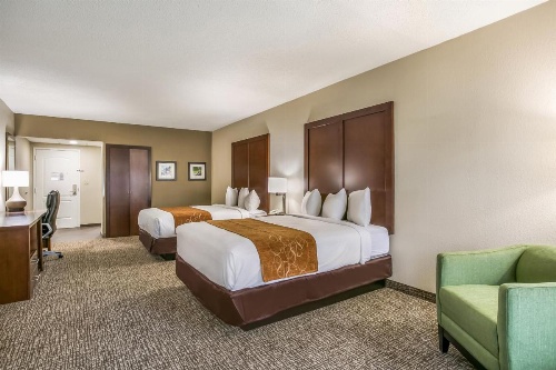 Aspire Hotel and Suites image 17
