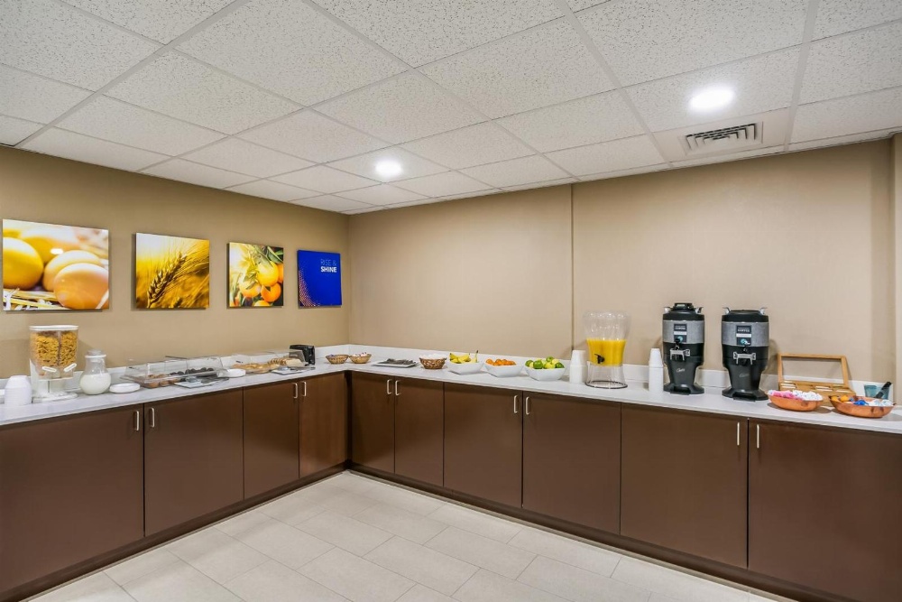 Aspire Hotel and Suites