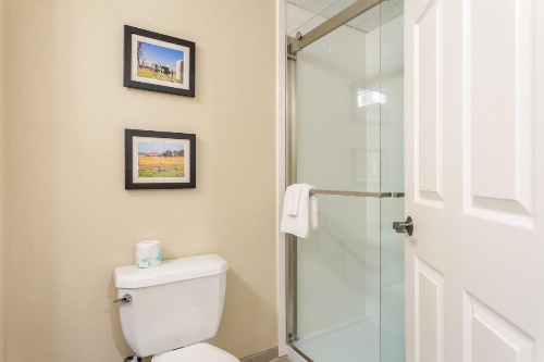 Aspire Hotel and Suites image 45