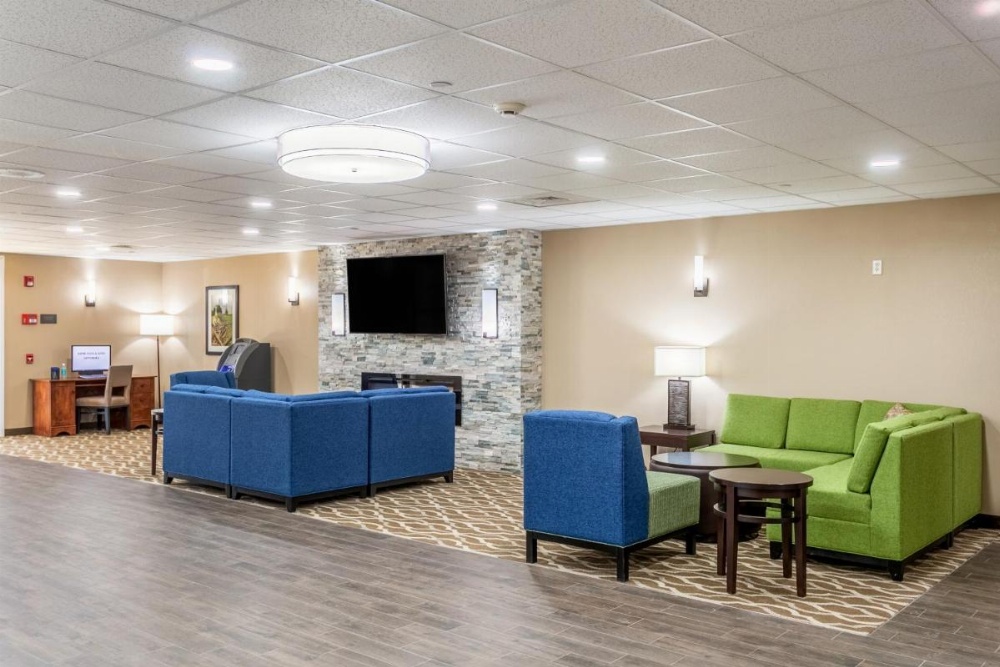 Aspire Hotel and Suites Image 47